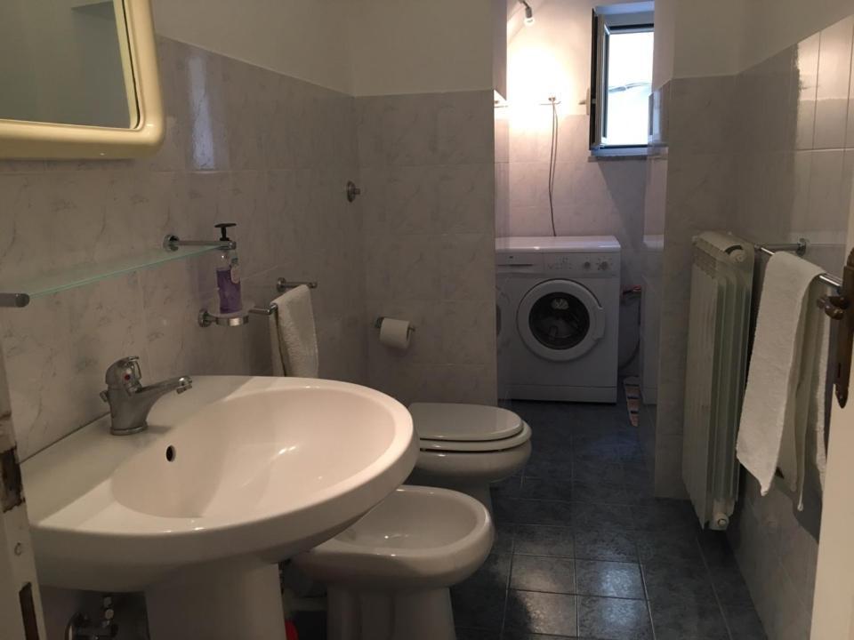 Casa Fiorini Apartment Терачина Екстериор снимка